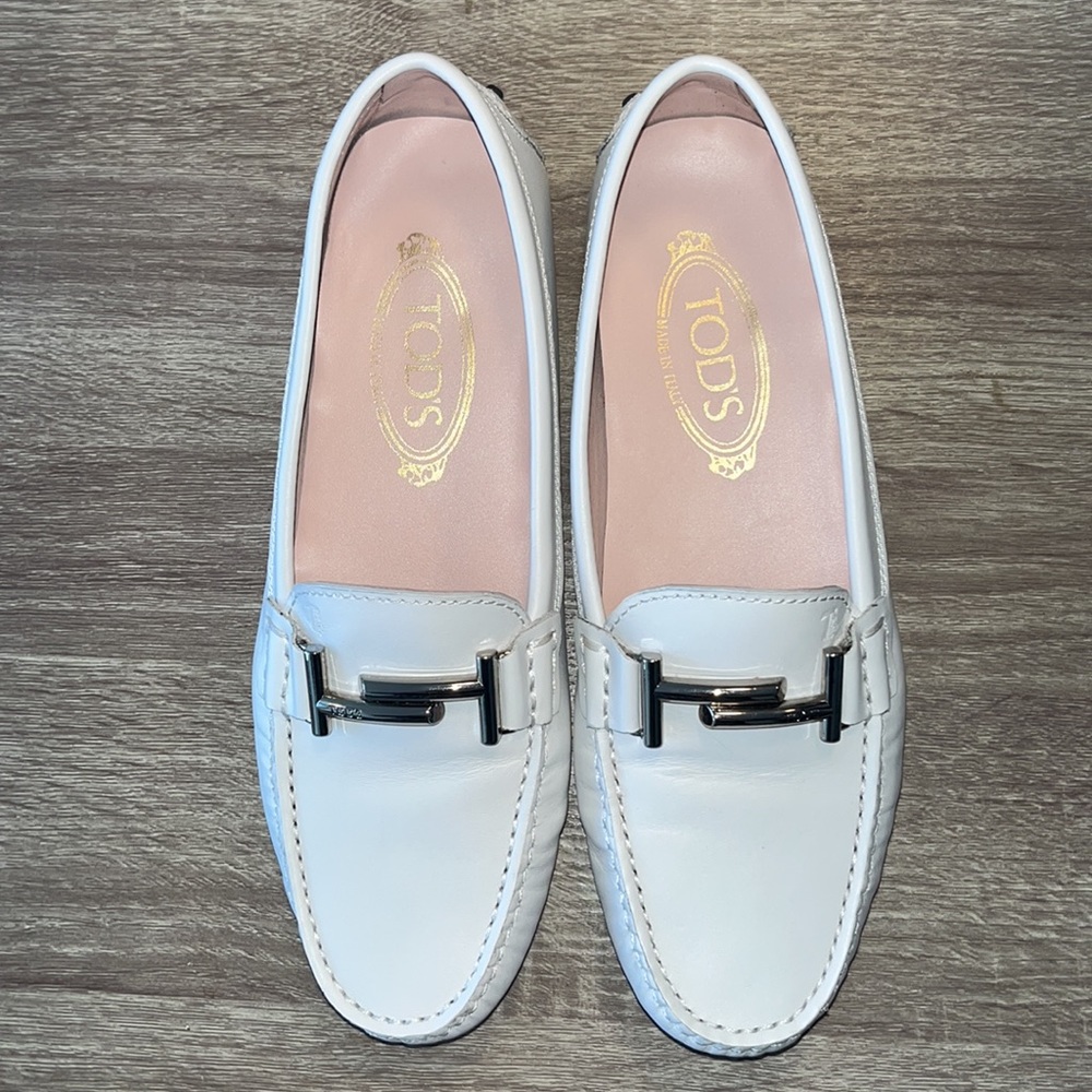 Authentic Tod’s Double T White Leather Gommino Driving Loafer Shoes - Picture 2 of 16